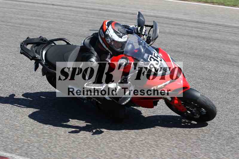 /43 08.08.2025 Discover the Bike ADR/Bike 1 gruen/235